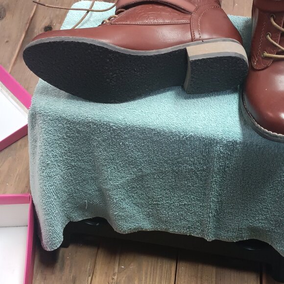 Shoedazzle lace up boots - Picture 3 of 3